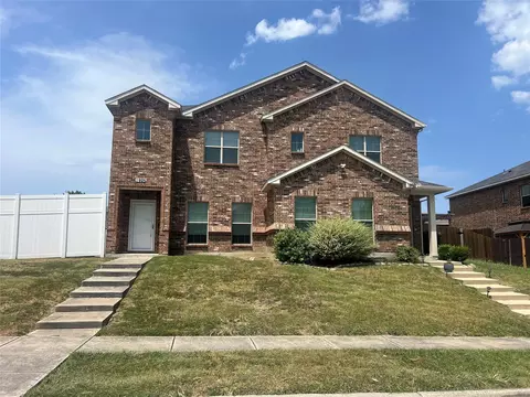 1925 Timber Oaks Dr, Garland, TX 75040