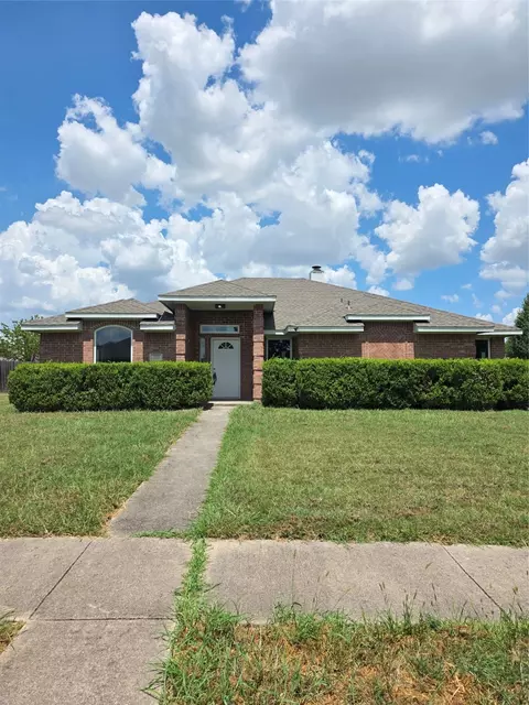 1225 Cypress Ln, Lancaster, TX 75146