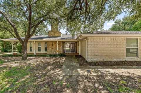 4203 Chaparral Ct, Granbury, TX 76049