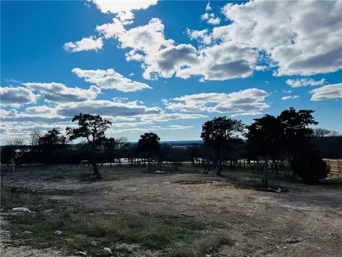 205 Merrifield Dr, Woodway, TX 76712