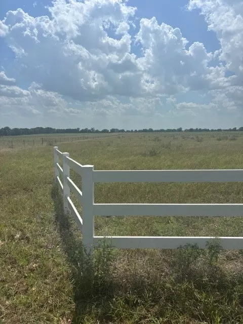 235 Sam Bass Rd, Mcgregor, TX 76657