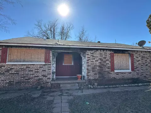 807 Gerald St, Wichita Falls, TX 76301