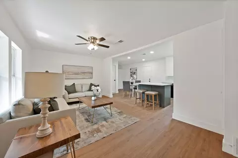 552 Norwood Dr, Hurst, TX 76053