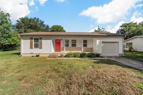 307 W Billington Dr, Robinson, TX 76706