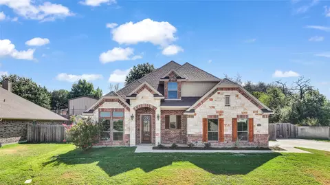 2217 Trace Ridge Dr, Weatherford, TX 76087