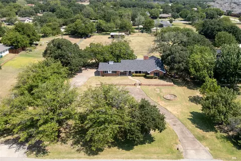 4728 Sunset Cir S, Fort Worth, TX 76244