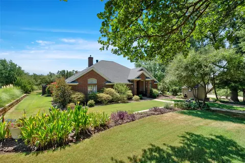 301 Onyx Dr, Oak Point, TX 75068