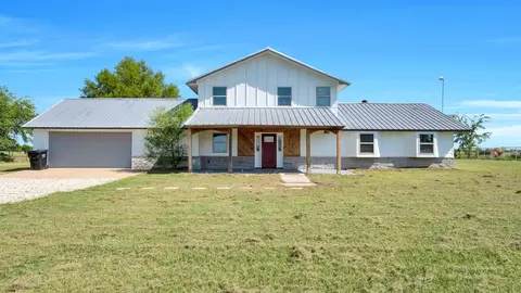 626 Signal Rd, Quinlan, TX 75474