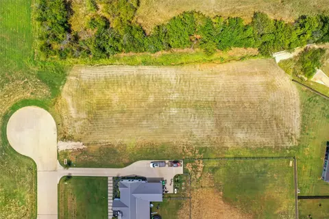 435 Massey Rd, Pilot Point, TX 76258