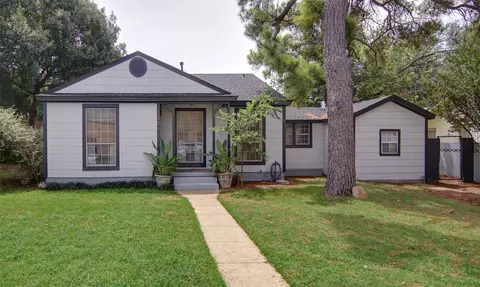 1006 Calaveras St, Graham, TX 76450