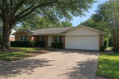 1106 Cozby St S, Benbrook, TX 76126