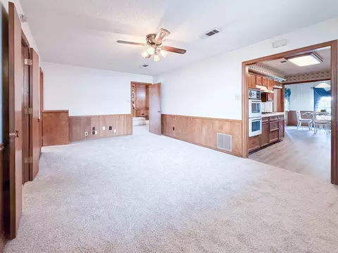 Living - 605 E Spring Valley Rd, Richardson, TX 75081 photo 3 of 4