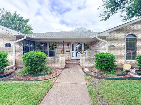 605 E Spring Valley Rd, Richardson, TX 75081