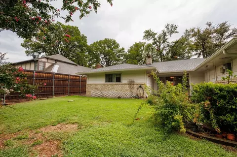 Exterior - 605 E Spring Valley Rd, Richardson, TX 75081 photo 4 of 4