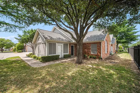 6132 Haley Ln, Fort Worth, TX 76132