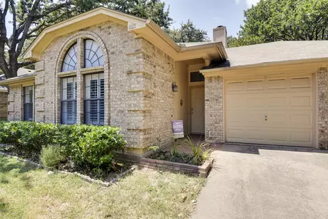 Exterior - 1605 Woodpath Dr, Euless, TX 76039 photo 4 of 9
