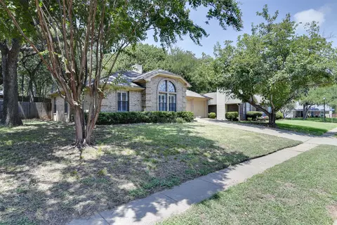 Exterior - 1605 Woodpath Dr, Euless, TX 76039 photo 2 of 9