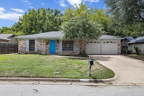 2702 Buffalo Dr, Arlington, TX 76013