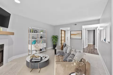 2505 Wedglea Dr #201, Dallas, TX 75211