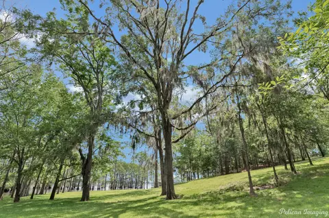 649 Moore Rd, Elm Grove, LA 71051