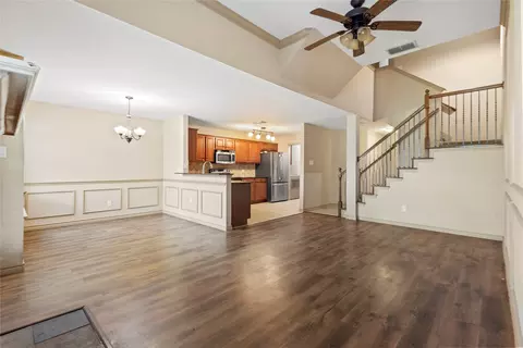 3824 Vista Mar Dr, Euless, TX 76040