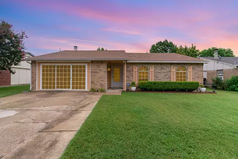 404 Forestwood Dr, Forney, TX 75126