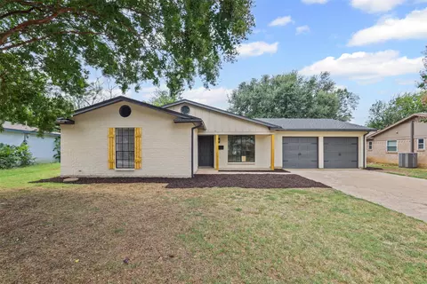 4637 Ivanhoe Dr, Fort Worth, TX 76132