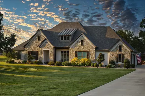 124 Heritage Springs Dr, Weatherford, TX 76087