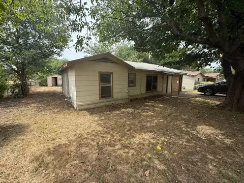 4404 Mckibben St, Haltom City, TX 76117