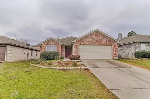 7728 Stonebank Ct, Fort Worth, TX 76112