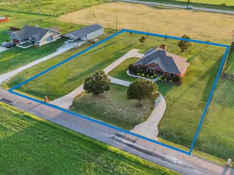 5025 Old Town Rd, Whitesboro, TX 76273