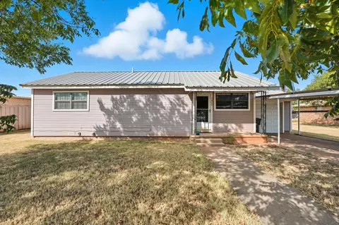 1452 Mccarty St, Aspermont, TX 79502