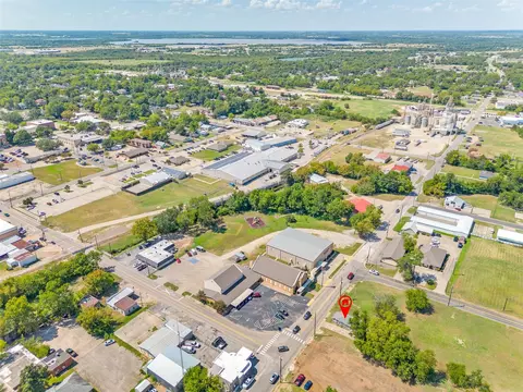 130 Jackson St N, Sulphur Springs, TX 75482