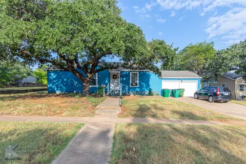 301 S Dixie St, Eastland, TX 76448