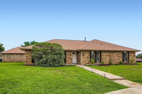 1610 Concord Pl, Carrollton, TX 75007