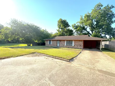 102 Holly Park St, Mount Vernon, TX 75457