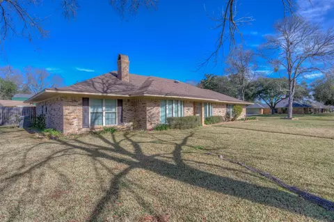 5407 Coach Rd, Bossier City, LA 71111