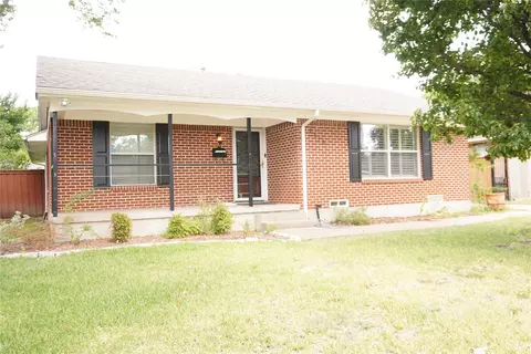 1419 Flamingo Ln, Garland, TX 75042