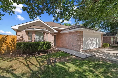 2722 Sunset Dr, Glenn Heights, TX 75154