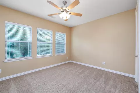 Bedroom - 609 Knott Ct, Euless, TX 76039 photo 3 of 5