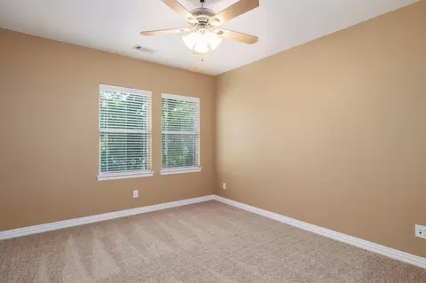 Bedroom - 609 Knott Ct, Euless, TX 76039 photo 5 of 5
