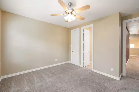 Bedroom - 609 Knott Ct, Euless, TX 76039 photo 4 of 5