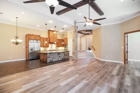 Living - 609 Knott Ct, Euless, TX 76039 photo 3 of 5