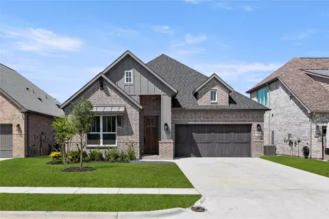 1044 Olympic Dr, Rockwall, TX 75087