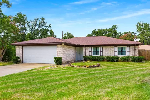 3213 Shere Cir, Irving, TX 75060