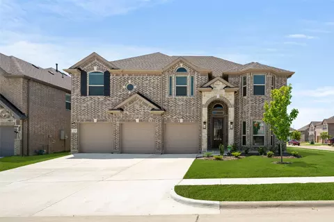210 Tradd St, Glenn Heights, TX 75154