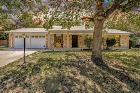 6513 Westrock Dr, Fort Worth, TX 76133