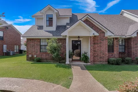 53 Meadow Creek Dr, Bossier City, LA 71111