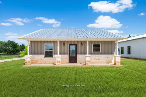 1105 E Navarro Ave, Mart, TX 76664