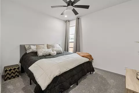 Bedroom - 829 Maloma Rd, Tool, TX 75143 photo 4 of 5